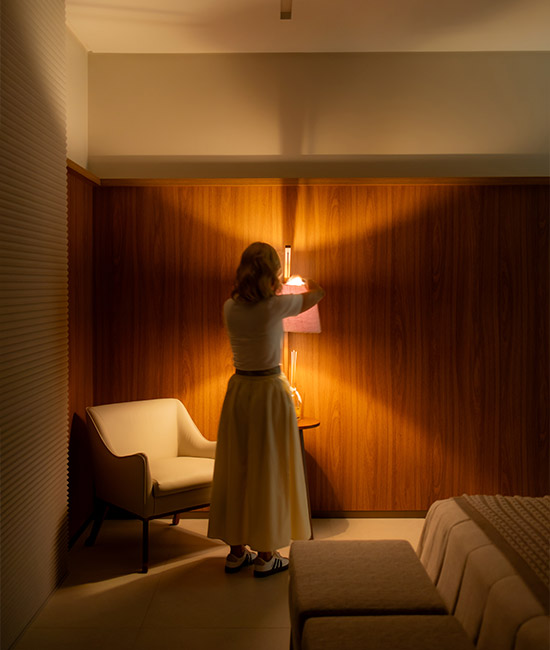 Prepare-se para desvendar os segredos de um design de interiores que não apenas decora, mas inspira, emociona e eleva.